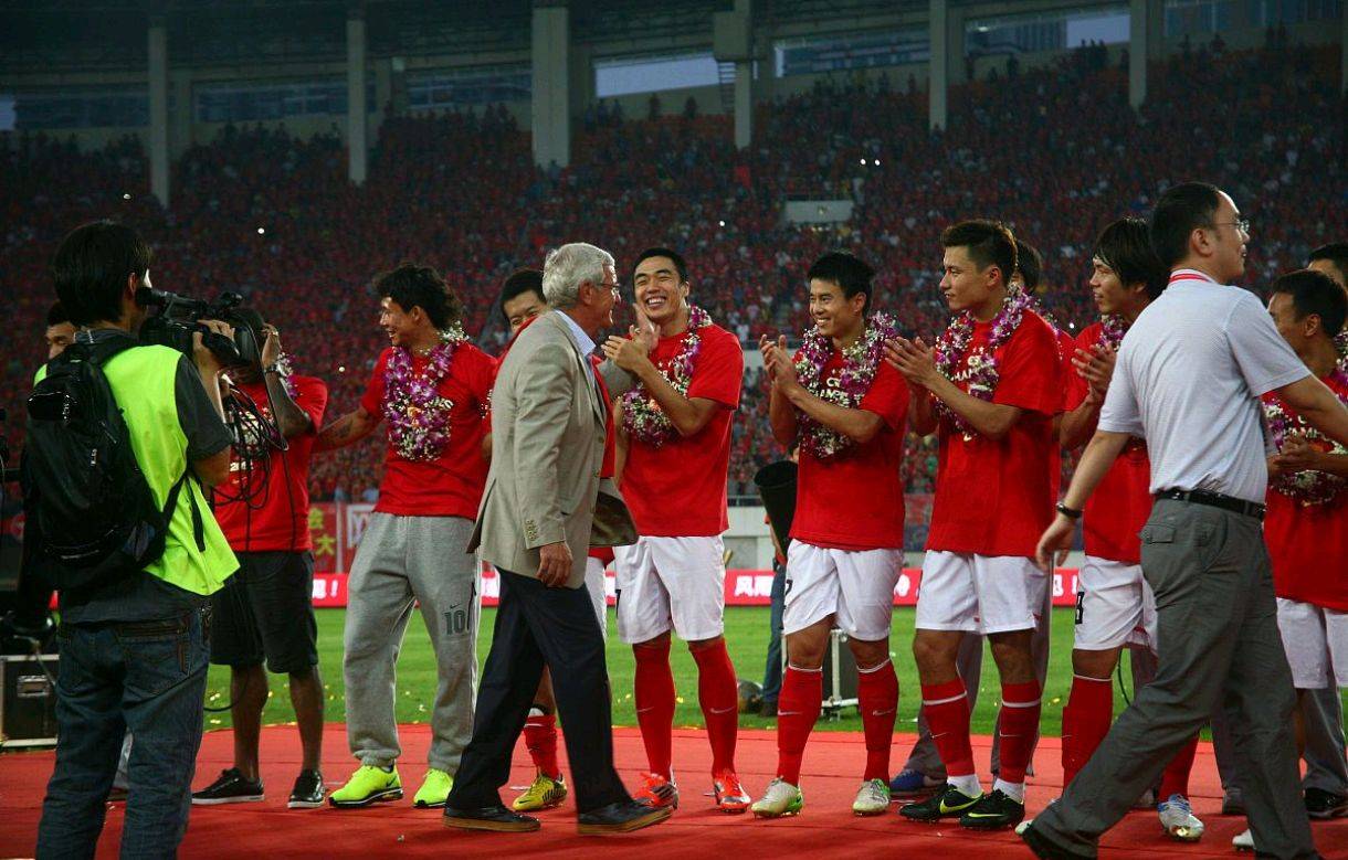 恒大首发名单公布,球迷期待的简单介绍 恒大首发名单公布,球迷期待的简单介绍