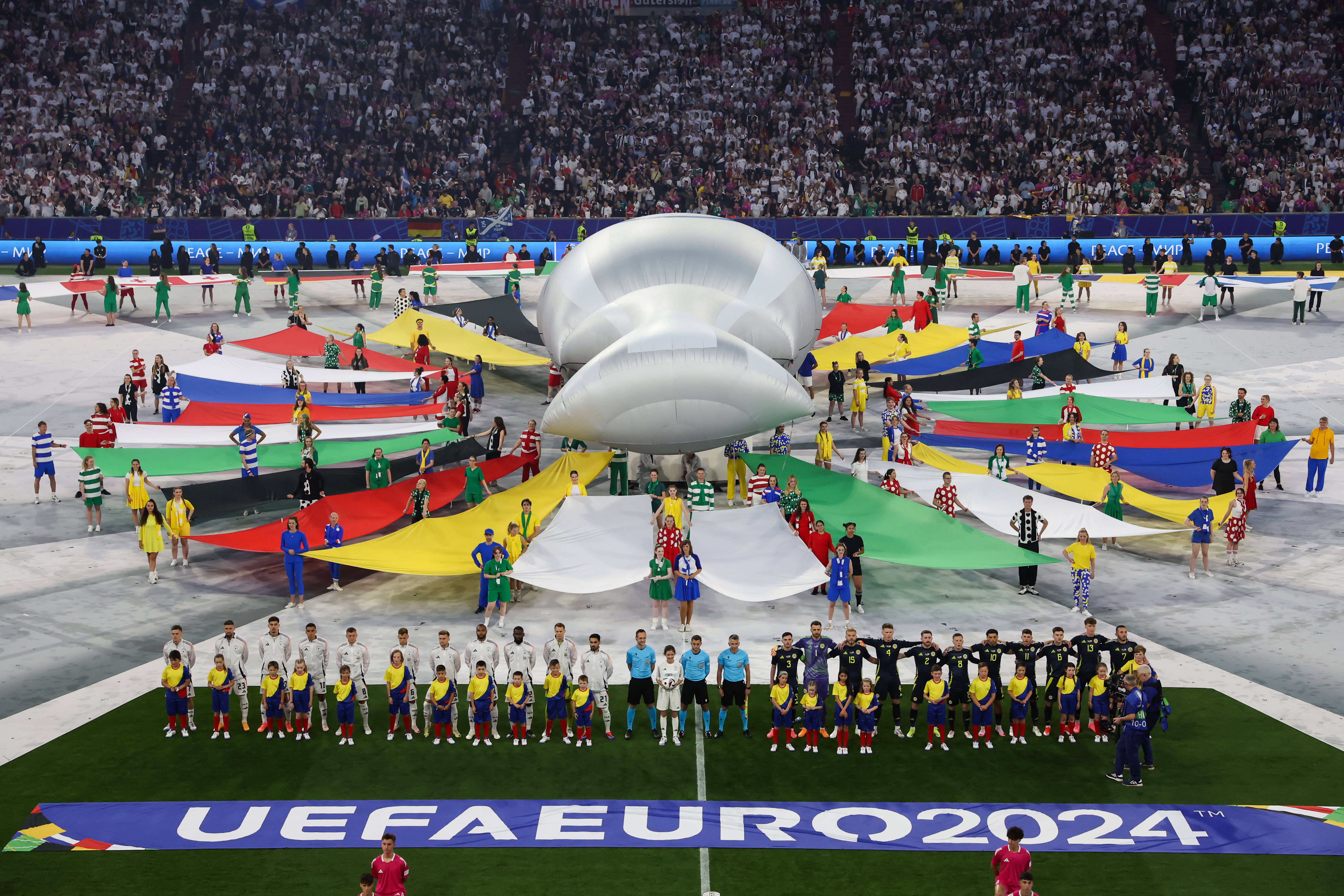 德国共和国队以强大实力晋级欧锦赛决赛(德国共和国队以强大实力晋级欧锦赛决赛是哪一年) 德国共和国队以强大实力晋级欧锦赛决赛(德国共和国队以强大实力晋级欧锦赛决赛是哪一年)