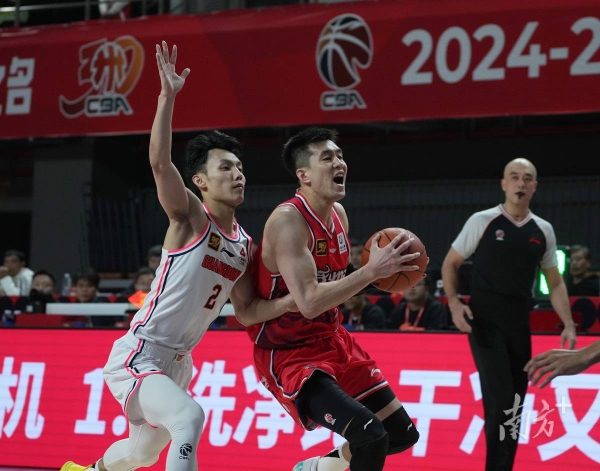 爱游戏在线-广东队主场逆转辽宁，保持不败纪录的简单介绍