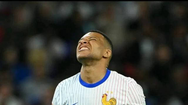 格洛别尔头槌破门,帮助球队斩获分的简单介绍 格洛别尔头槌破门,帮助球队斩获分的简单介绍