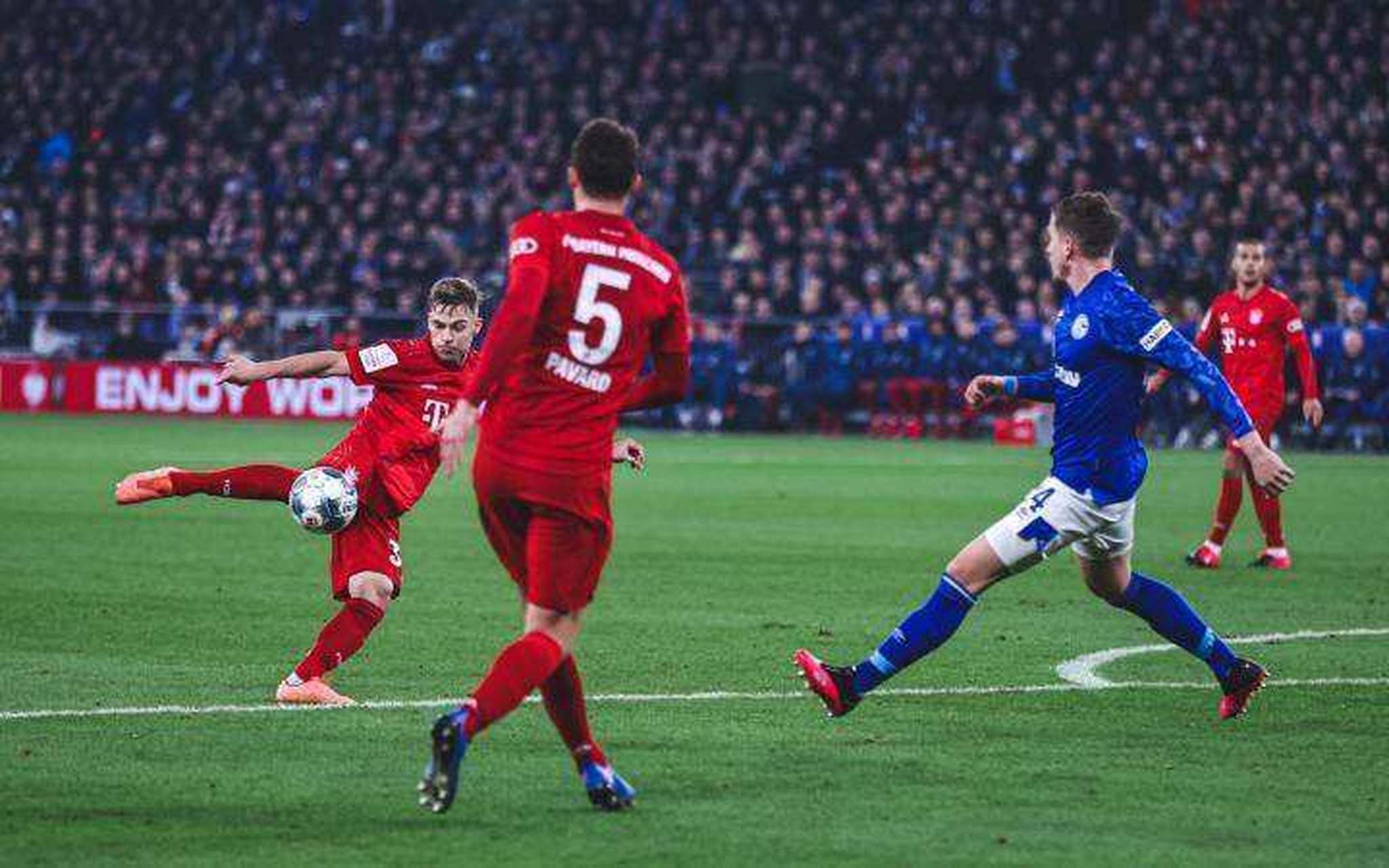 包含南安普顿与埃弗顿对决,双方拼尽全力争取胜利的词条 包含南安普顿与埃弗顿对决,双方拼尽全力争取胜利的词条