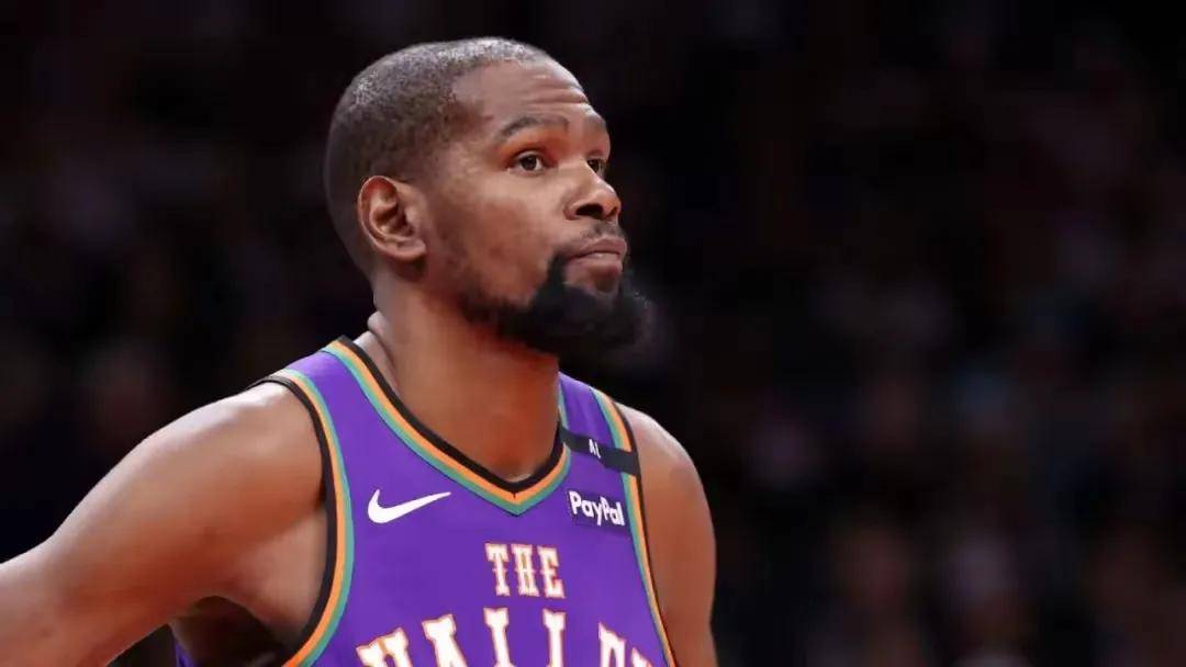 包含超级巨星强势复出,球队实力瞬间提升的词条