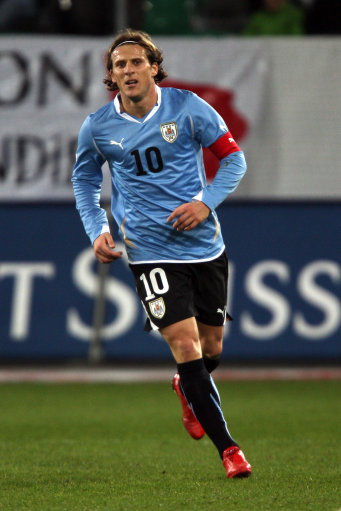 爱游戏体育下载-乌拉圭锋线悍将进球两次，助球队击败强敌