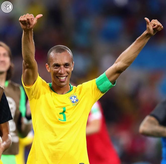 爱游戏体育下载-包含巴塞罗那险胜,小组头名晋级!的词条