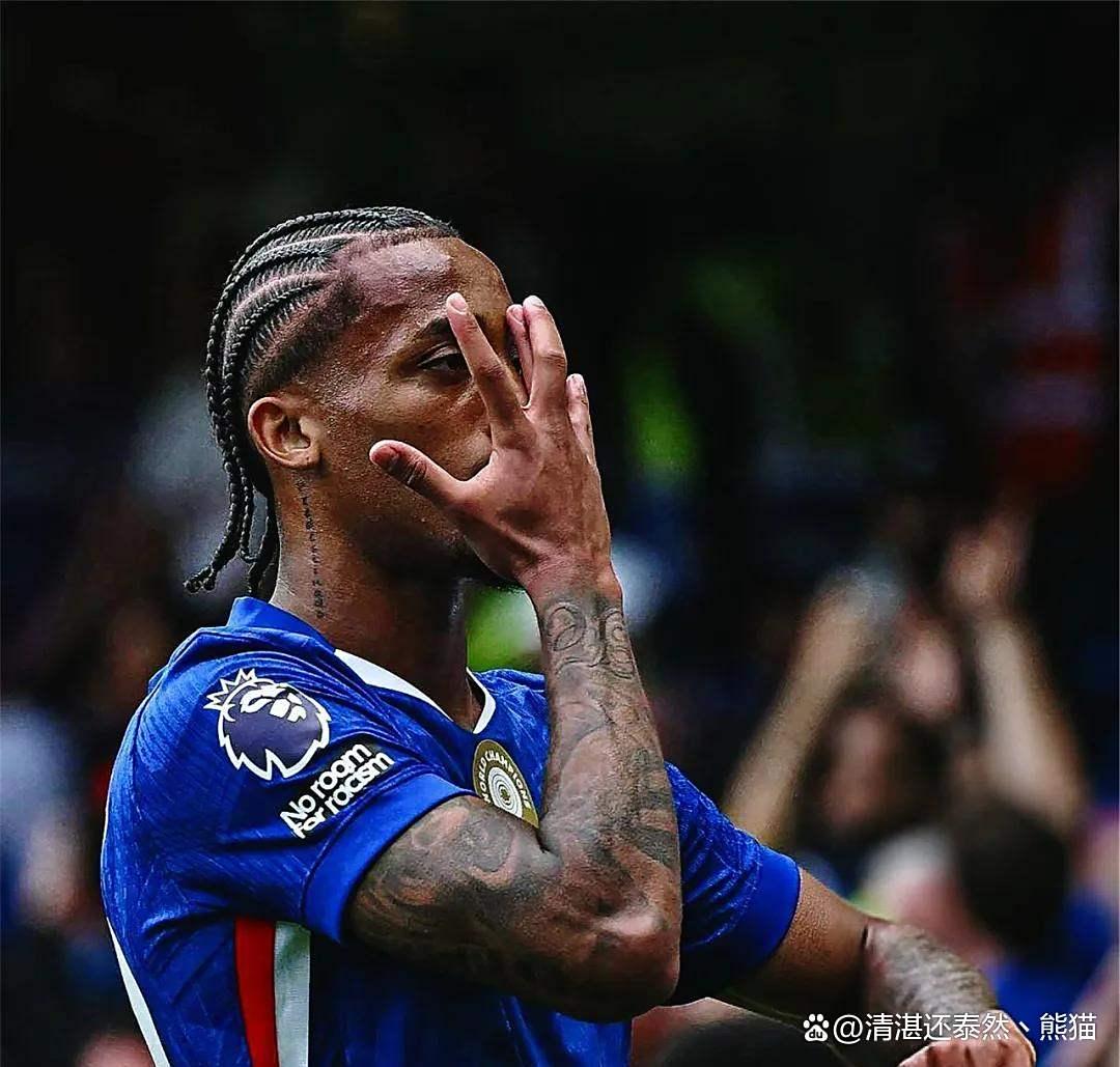 爱游戏体育直播-曼联力挽狂澜!曼联逆袭晋级,兰斯告别的简单介绍