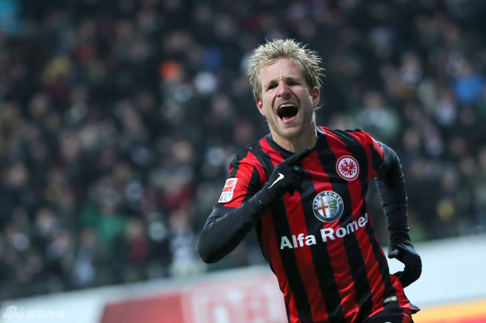 爱游戏app下载-关于沙尔克客场战胜汉堡SV，保持领先优势的信息