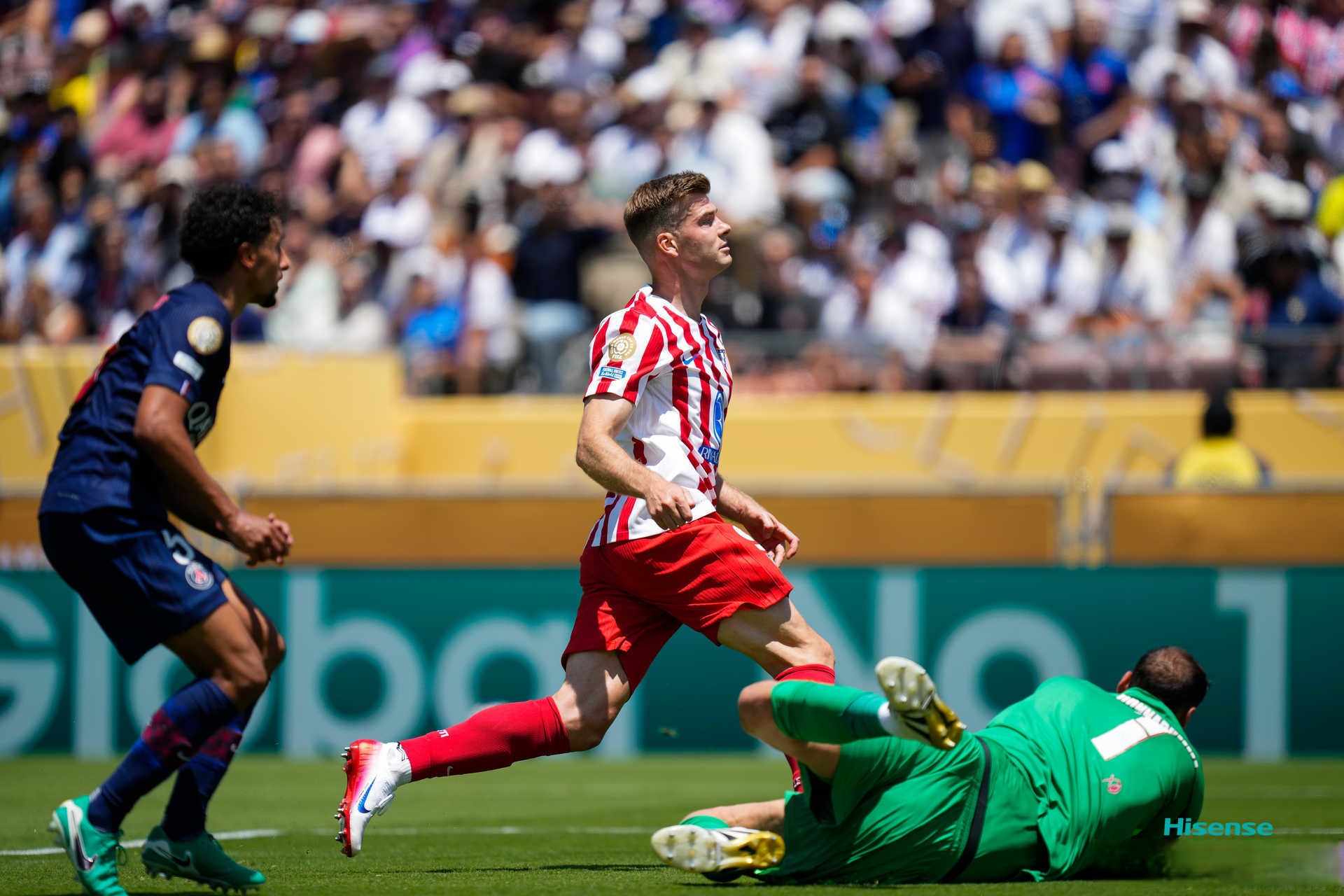 爱游戏官网-马竞主场胜尤文图斯，提前杀入欧冠强