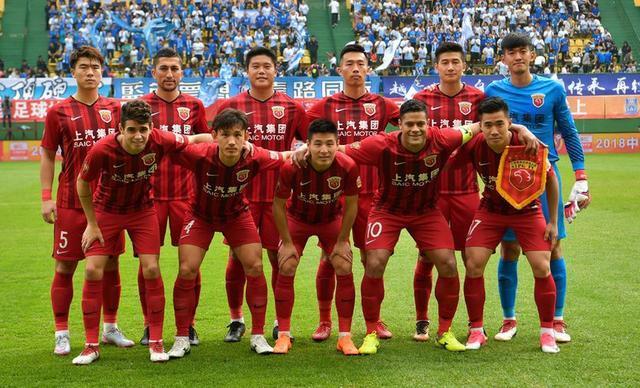 爱游戏登录-富力主场惜败上港，保级形势严峻